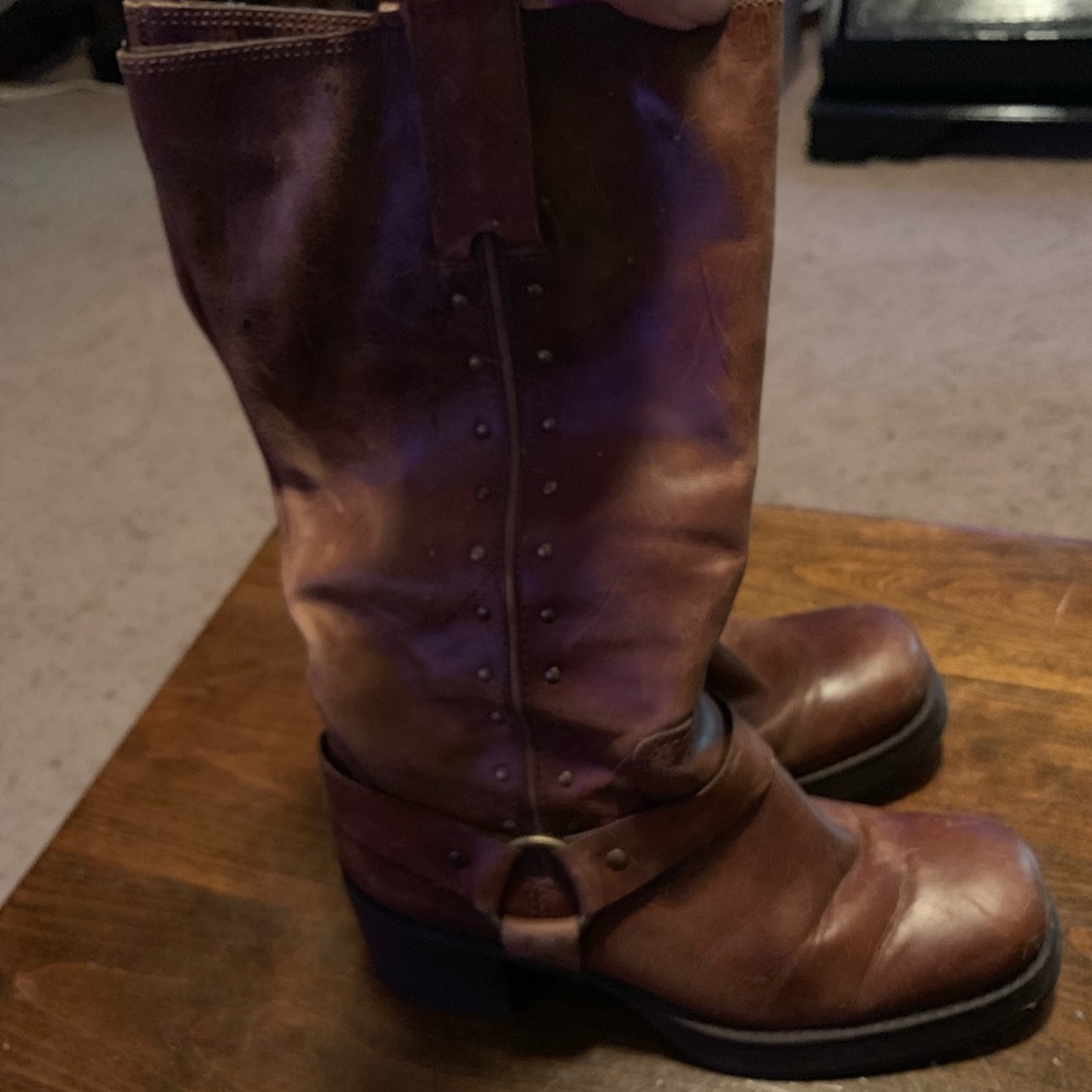 MIA boots from the Buckle